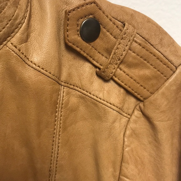 Soft caramel color.Look great any time of year - Picture 9 of 10